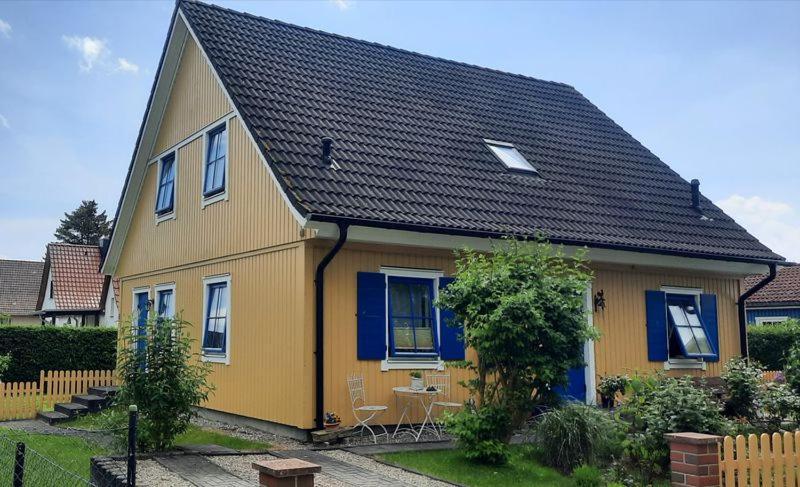 Apartamento Lindow Ruegen Putbus Exterior foto